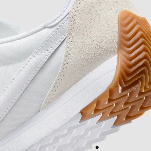 Nike Pacific Sneakers - Picture 14 of 15